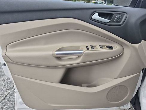 Used 2019 Ford Escape SEL FWD image 9