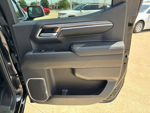 Used 2023 Chevrolet Silverado 1500 LT AWD/4WD image 24