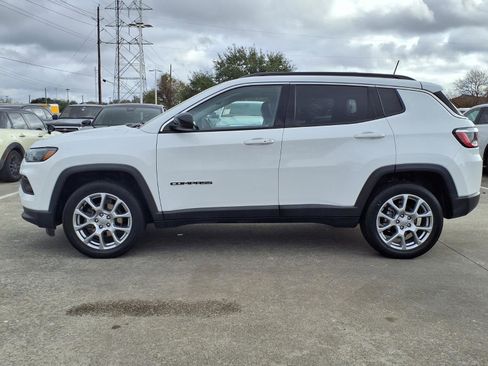 Used 2022 Jeep Compass Latitude image 21