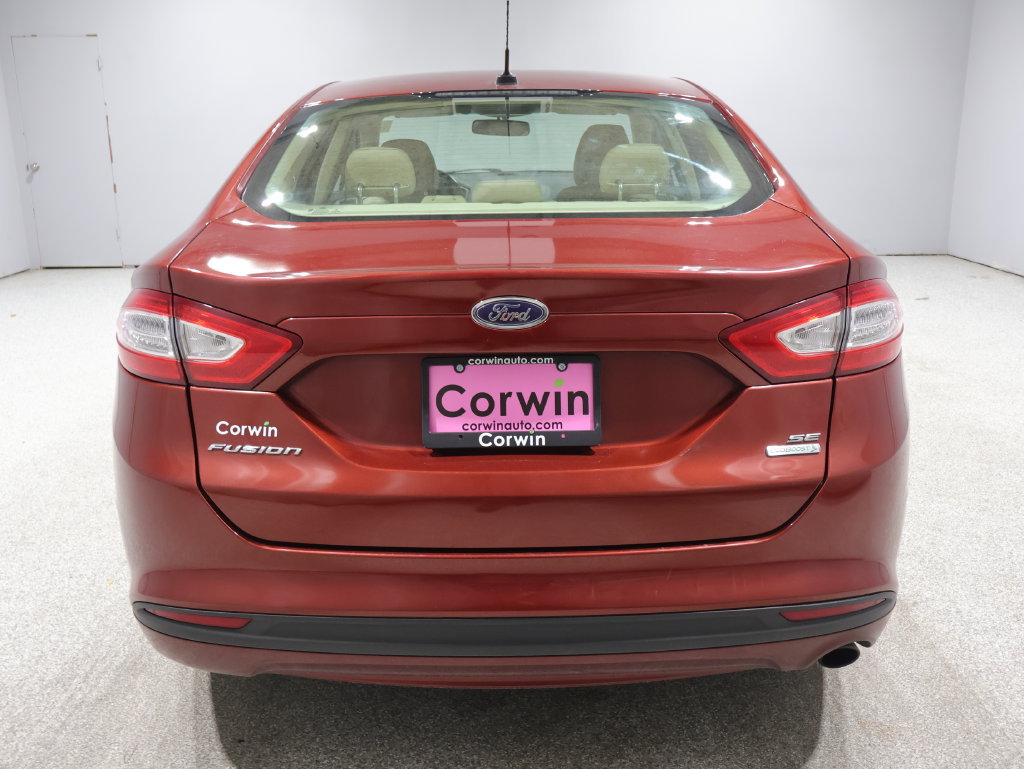 Used 2014 Ford Fusion SE w/ Equipment Group 202A FWD image 3