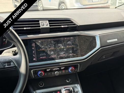 Used 2024 Audi Q3 2.0T Premium w/ Convenience Package AWD/4WD image 9