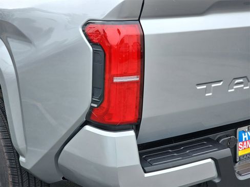 Used 2025 Toyota Tacoma SR5 image 34