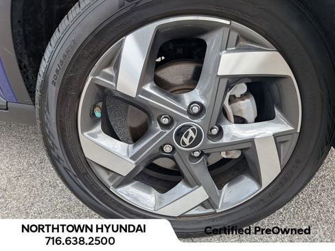 Certified 2023 Hyundai Venue SEL image 42