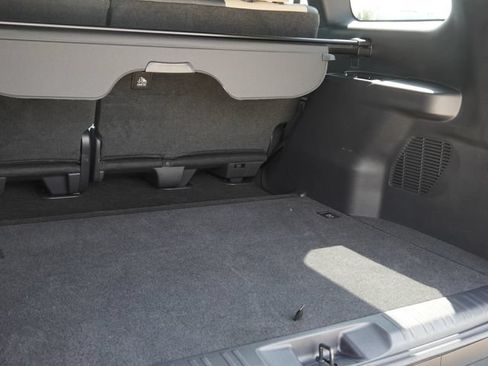 Used 2025 Lexus GX 550 AWD/4WD image 11