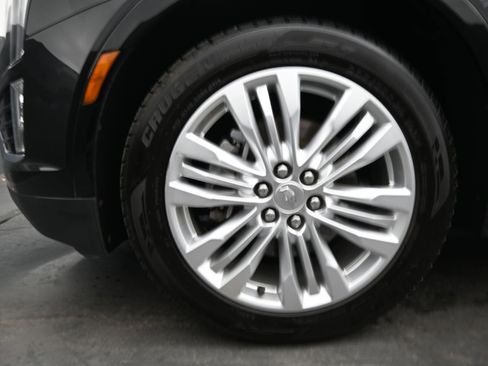 Used 2019 Cadillac XT5 Premium Luxury image 11