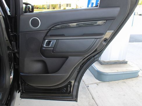 Used 2018 Land Rover Discovery HSE Luxury AWD/4WD image 48