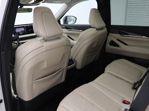 Used 2023 INFINITI QX60 Luxe w/ Performance Audio Package image 10