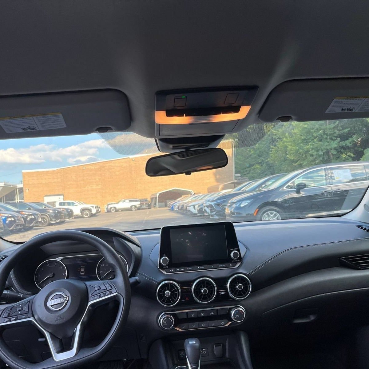 Used 2025 Nissan Sentra SV FWD image 28