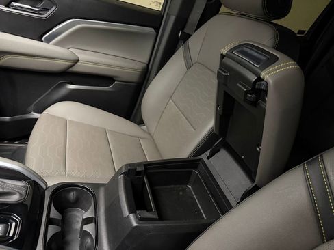 Used 2024 Chevrolet Colorado ZR2 w/ ZR2 Convenience Package III image 29