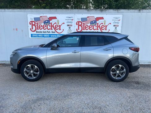 Used 2024 Chevrolet Blazer LT w/ Convenience Package FWD image 8