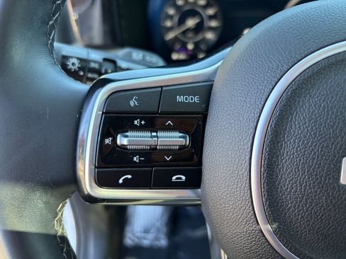 Used 2023 Kia Sorento SX AWD/4WD image 14