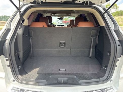 Used 2017 Chevrolet Traverse Premier image 10