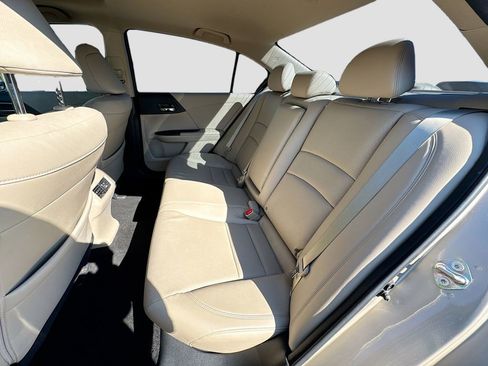 Used 2017 Honda Accord EX-L image 31