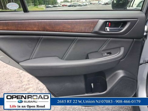 Used 2019 Subaru Outback 3.6R Limited AWD/4WD image 23