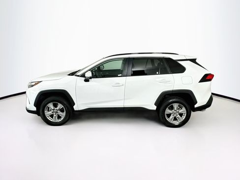 Used 2025 Toyota RAV4 XLE FWD image 4