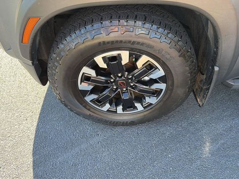 Used 2024 Nissan Frontier Pro-X RWD image 34