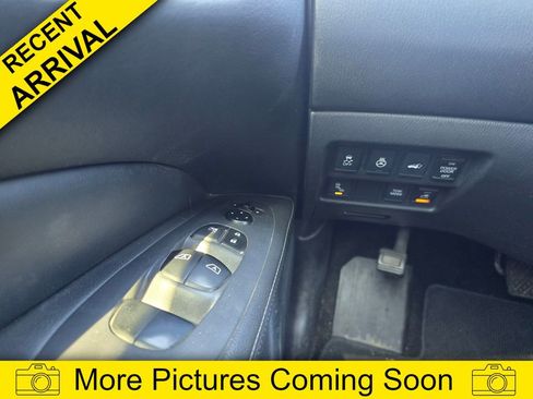 Used 2016 Nissan Pathfinder Platinum image 18