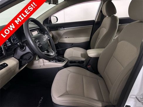 Used 2019 Hyundai Elantra SE image 20