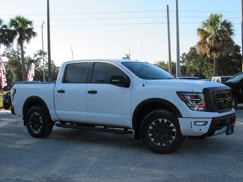 Used 2021 Nissan Titan PRO-4X w/ Pro-4x Convenience Package image 2