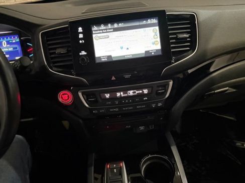 Used 2021 Honda Pilot Touring image 19