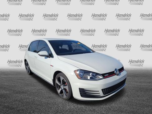 Used 2017 Volkswagen Golf 4-Door FWD image 2