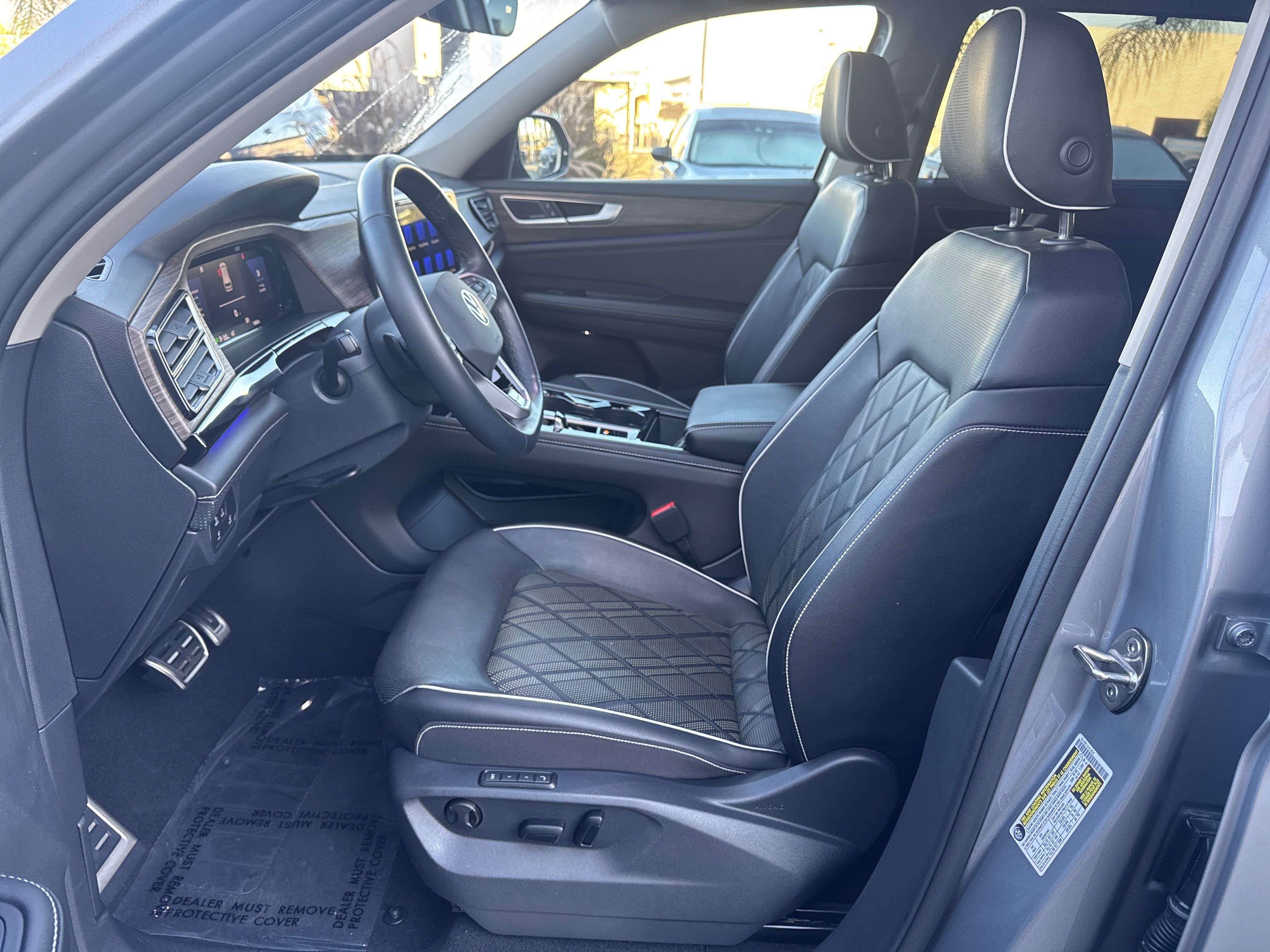Used 2025 Volkswagen Atlas SEL Premium R-Line AWD/4WD image 15