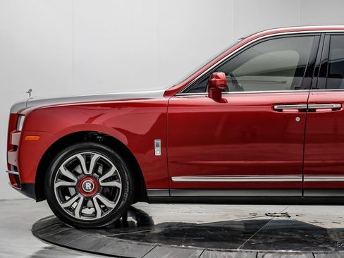 Used 2019 Rolls-Royce Cullinan AWD/4WD image 10