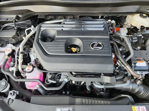 Used 2025 Lexus UX 300h FWD image 38
