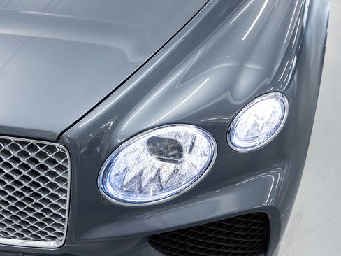 Used 2022 Bentley Bentayga image 11