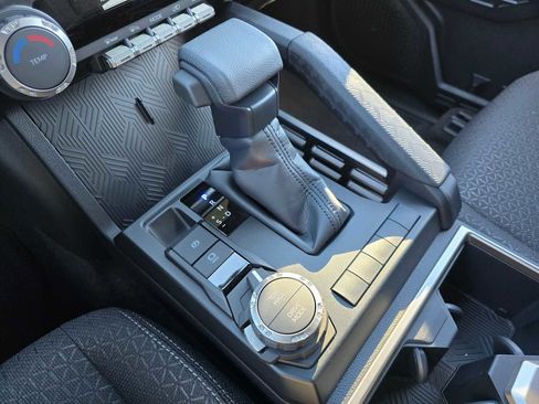 Certified 2025 Toyota 4Runner SR5 image 36