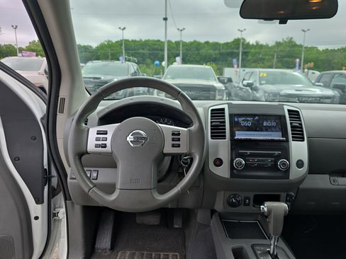Used 2019 Nissan Frontier SV AWD/4WD image 14
