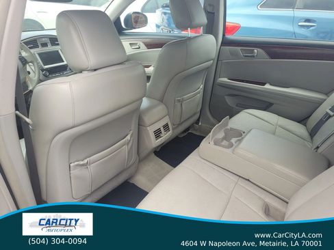 Used 2011 Toyota Avalon Limited FWD image 11