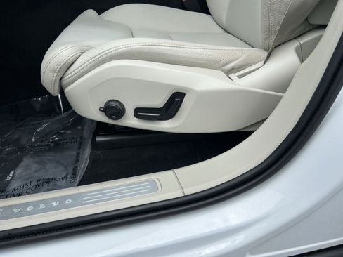 Used 2019 Volvo XC60 T5 Inscription AWD/4WD image 14