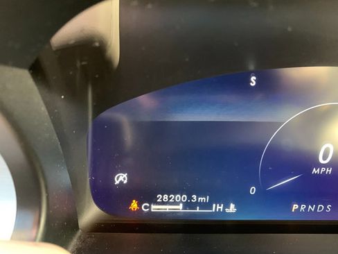 Used 2022 Lincoln Nautilus AWD image 24