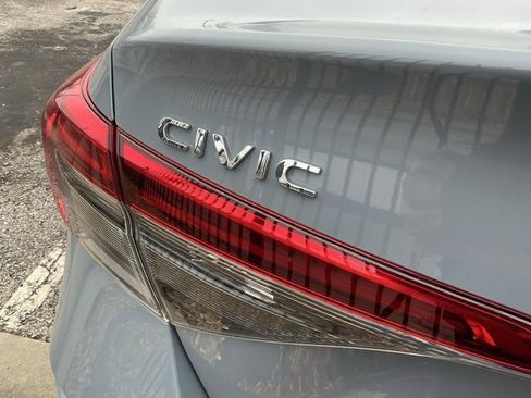 Used 2022 Honda Civic Sport image 10