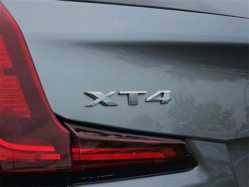 Used 2024 Cadillac XT4 Premium Luxury image 36