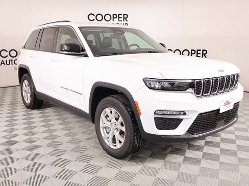 Used 2023 Jeep Grand Cherokee Limited image 1
