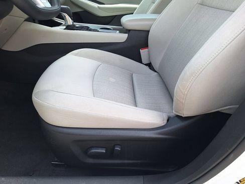 Used 2024 Nissan Altima 2.5 SV FWD image 30