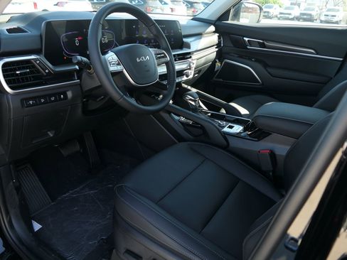 New 2025 Kia Telluride S image 10