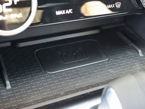 Used 2026 Jaguar F-PACE R-Dynamic S image 32