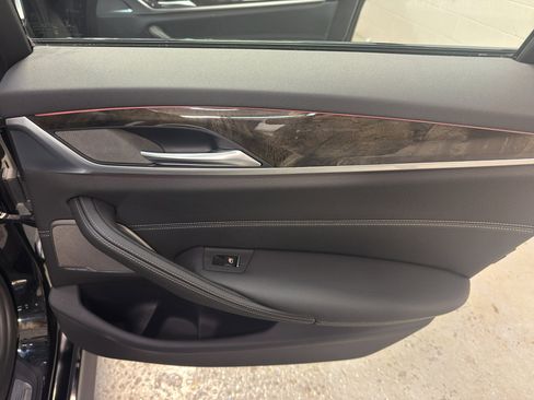 Used 2019 BMW 540i w/ M Sport Package image 26