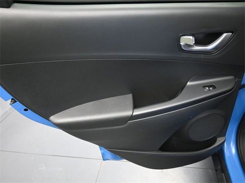 Used 2022 Hyundai Kona SEL w/ Convenience Package image 15