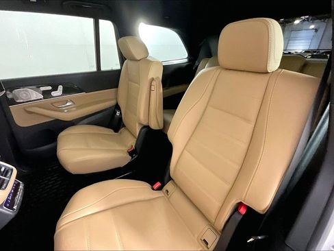New 2026 Mercedes-Benz GLS 580 4MATIC image 10