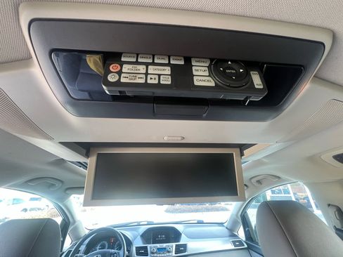 Used 2013 Honda Odyssey Touring image 9