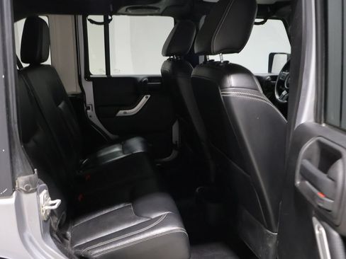 Used 2014 Jeep Wrangler Unlimited Sahara w/ Trailer Tow Group AWD/4WD image 19