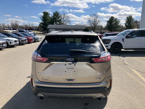 Used 2020 Ford Edge SEL w/ Convenience Package AWD/4WD image 7