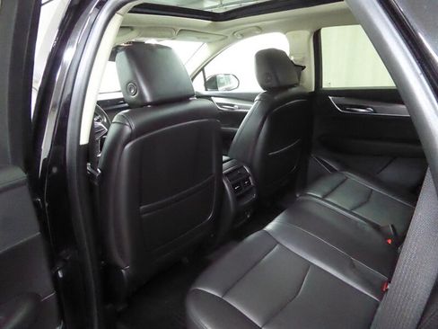 Used 2019 Cadillac XT5 Luxury FWD image 25