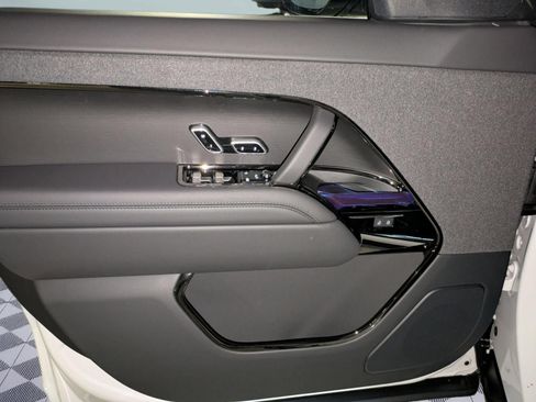 New 2026 Land Rover Range Rover Sport Dynamic SE AWD/4WD image 11
