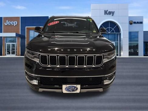 Used 2024 Jeep Wagoneer Series II w/ Flexible Seating Group AWD/4WD image 12