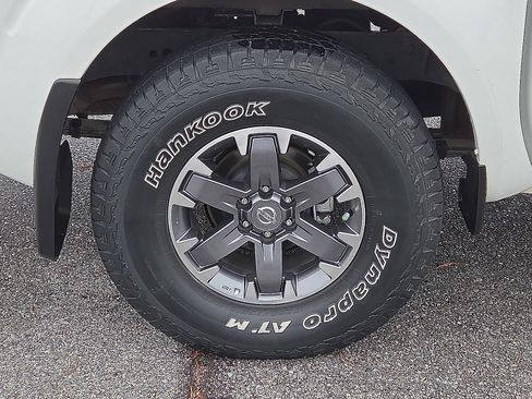 Used 2021 Nissan Frontier PRO-4X w/ Pro-4x Utility Package image 24